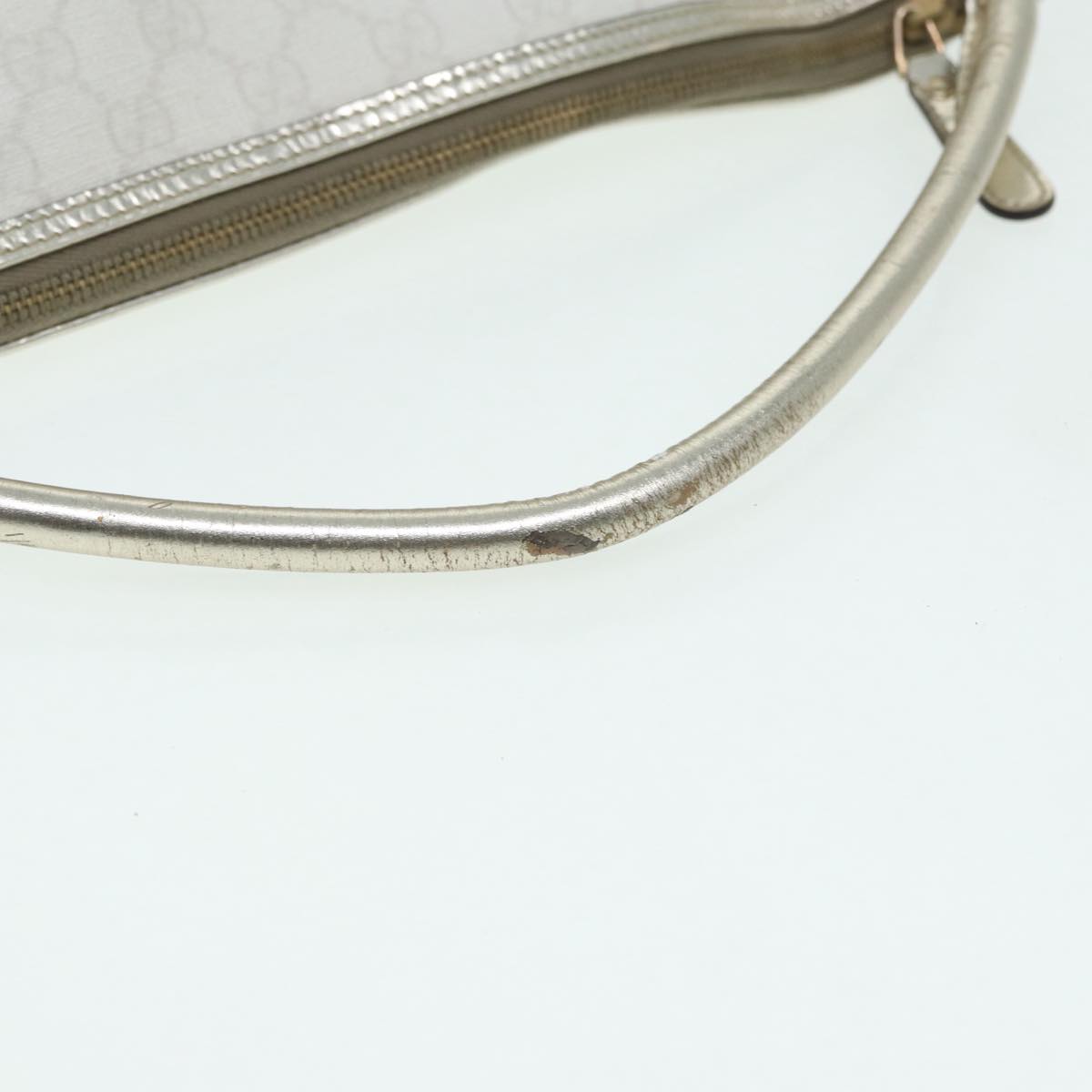 GUCCI GG Supreme Shoulder Bag PVC Leather White Gold Auth 84660