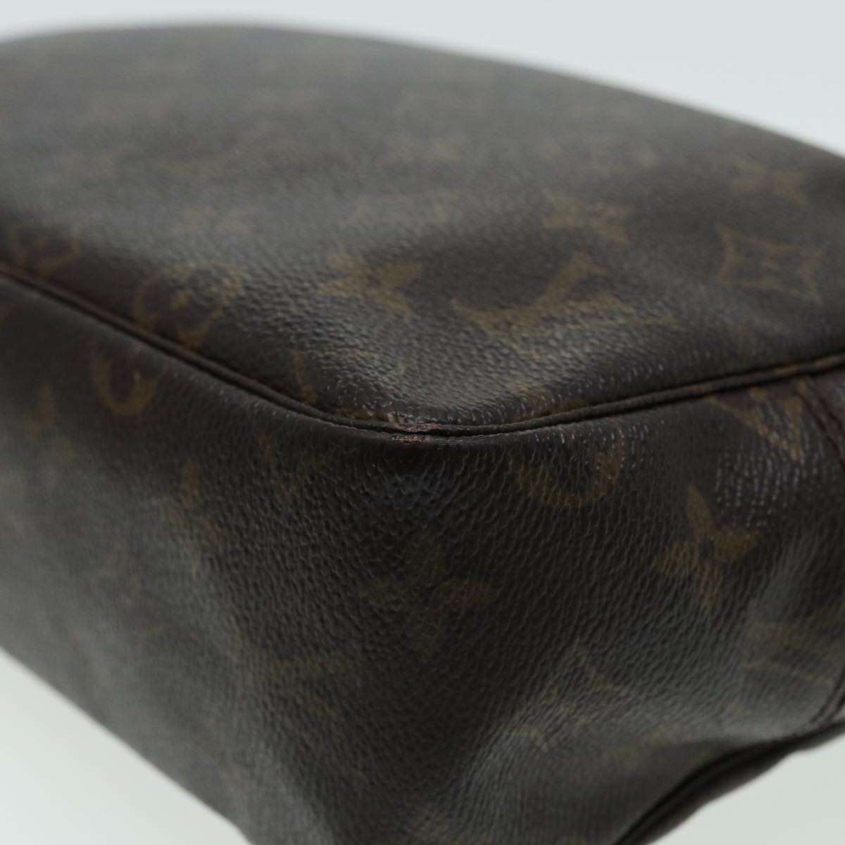 LOUIS VUITTON Monogram Trousse Toilette 28 Clutch Bag M47522 LV Auth 84707