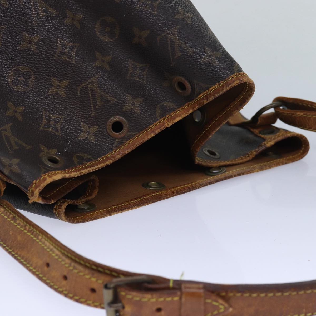 LOUIS VUITTON Monogram Noe Shoulder Bag M42224 LV Auth 84782