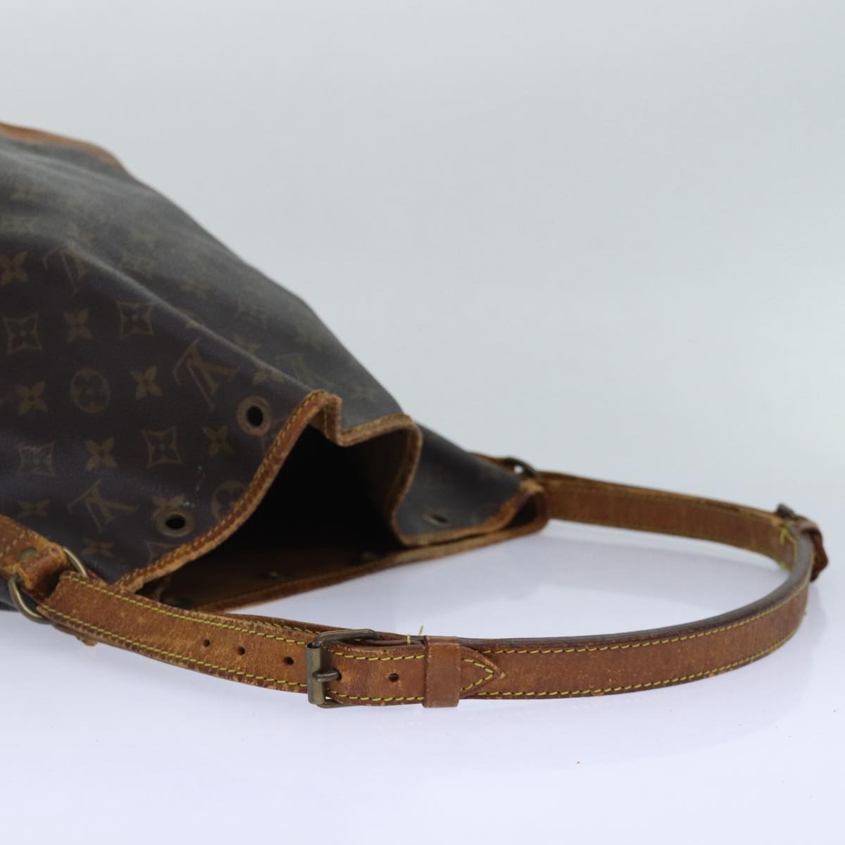 LOUIS VUITTON Monogram Noe Shoulder Bag M42224 LV Auth 84782