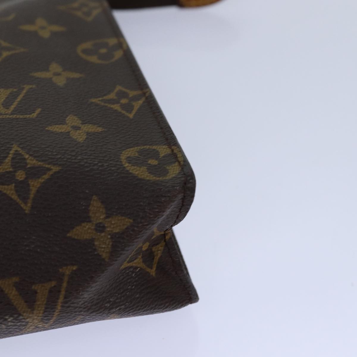 LOUIS VUITTON Monogram Poche Toilette 26 Pouch M47542 LV Auth 84849