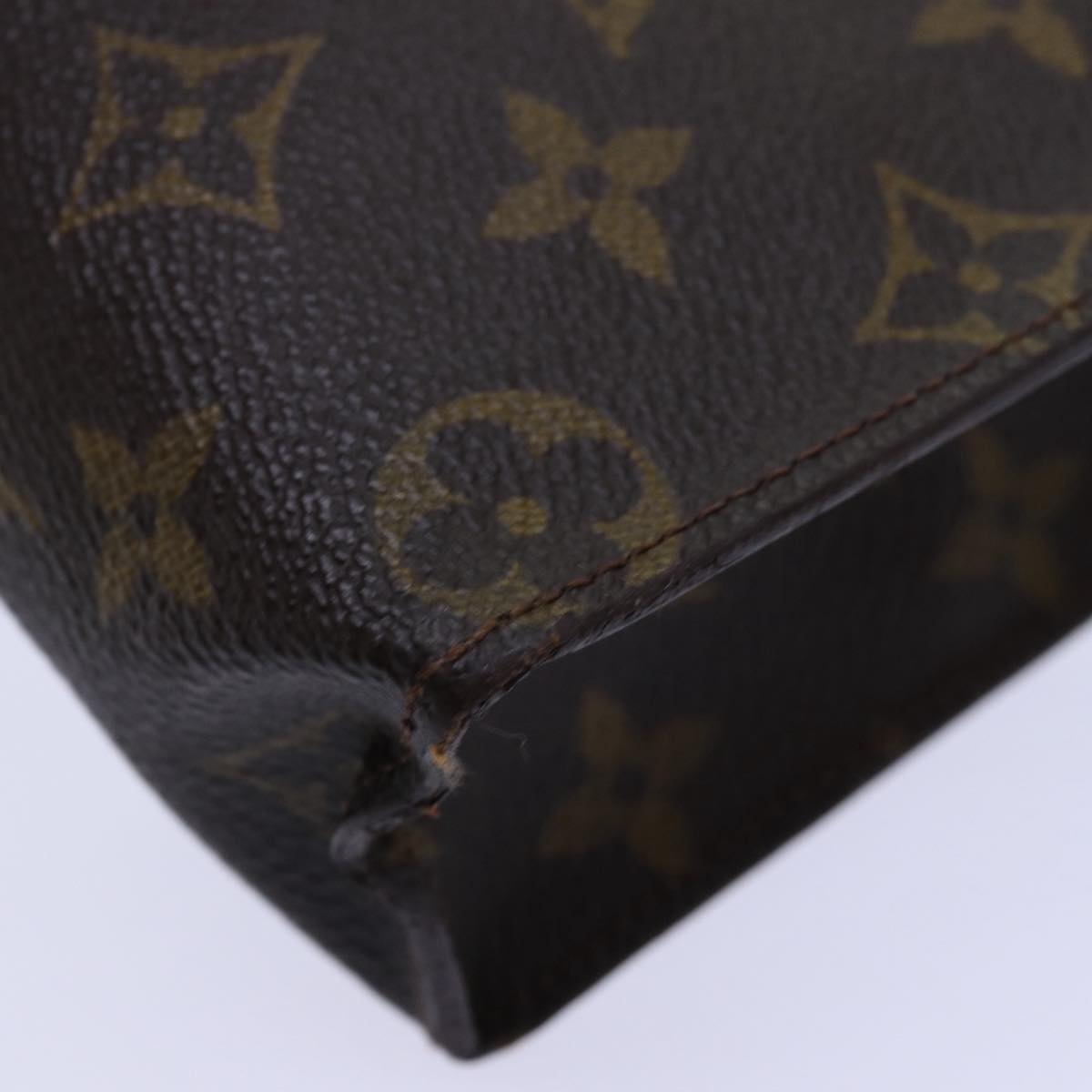 LOUIS VUITTON Monogram Poche Toilette 26 Pouch M47542 LV Auth 84850