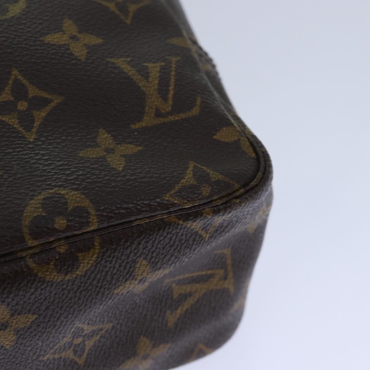 LOUIS VUITTON Monogram Trousse Toilette 28 Clutch Bag M47522 LV Auth 84852