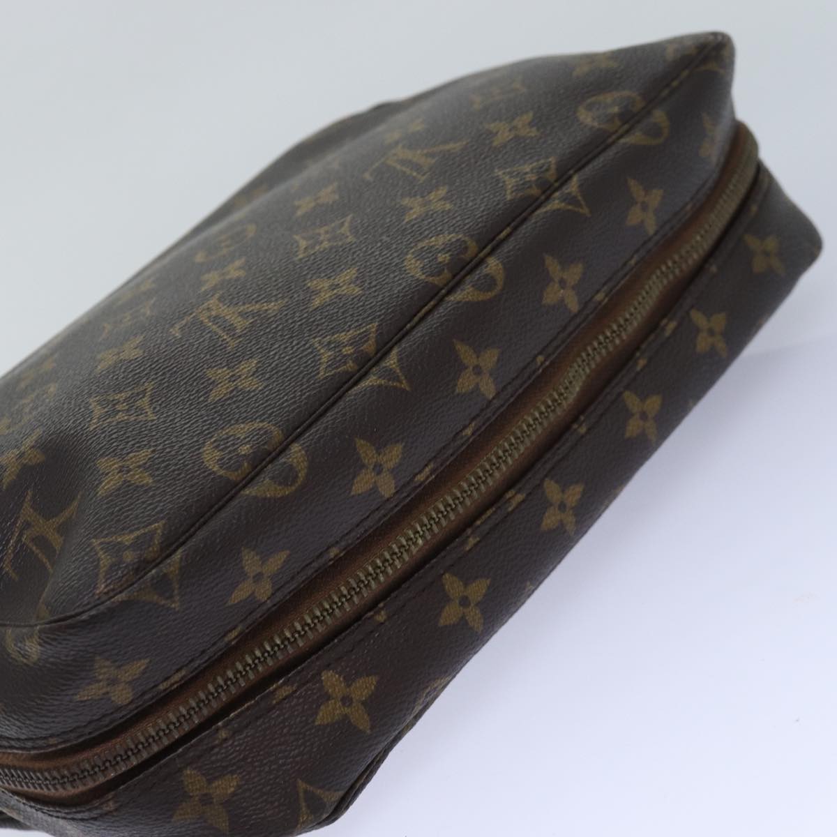 LOUIS VUITTON Monogram Trousse Toilette 28 Clutch Bag M47522 LV Auth 84852