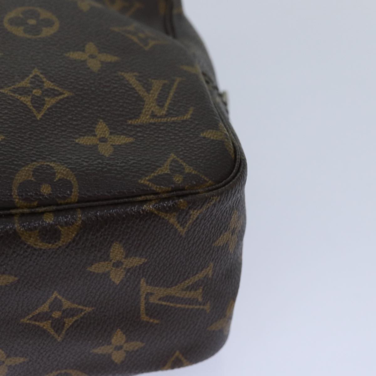 LOUIS VUITTON Monogram Trousse Toilette 28 Clutch Bag M47522 LV Auth 84852