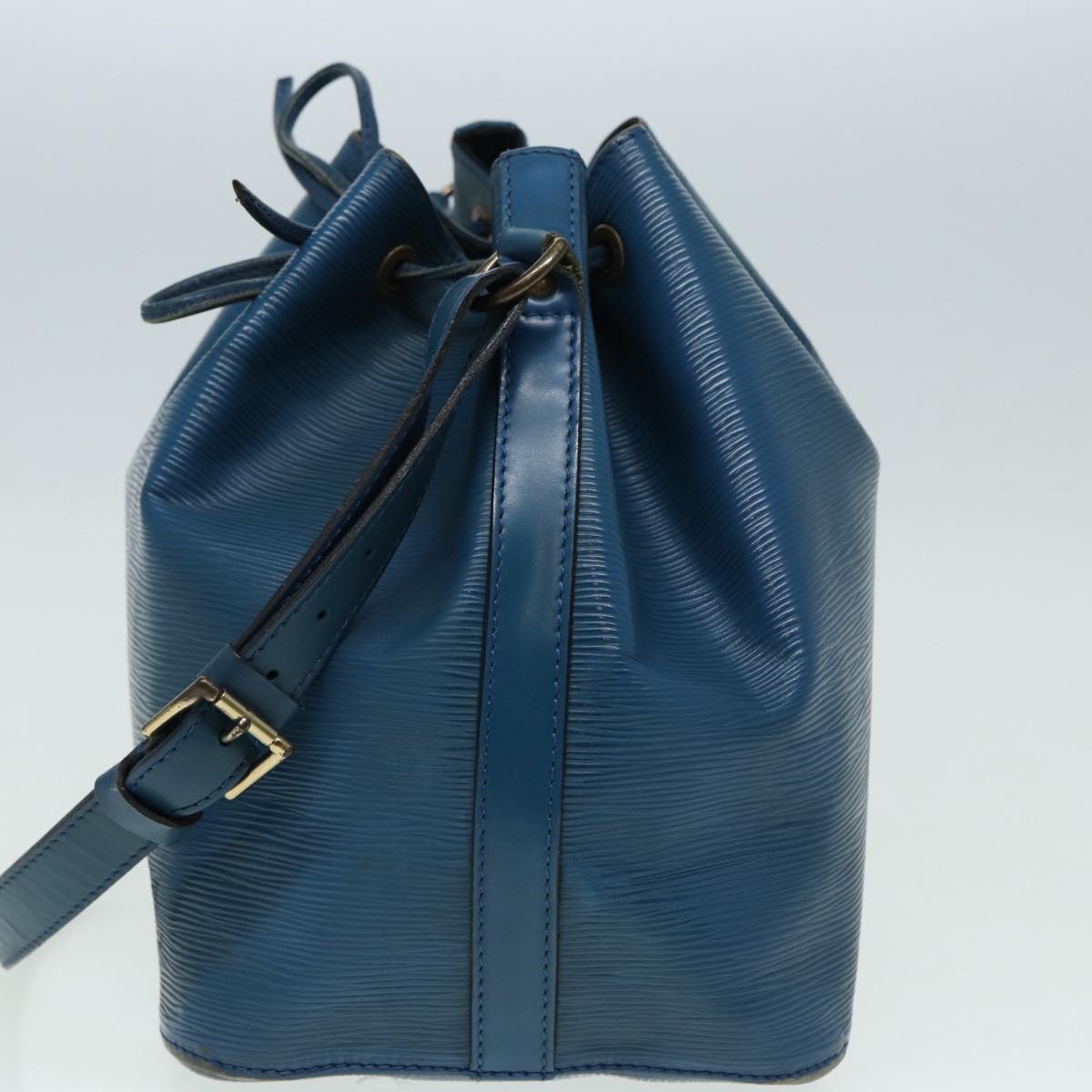 LOUIS VUITTON Epi Petit Noe Shoulder Bag Blue M44105 LV Auth 84919