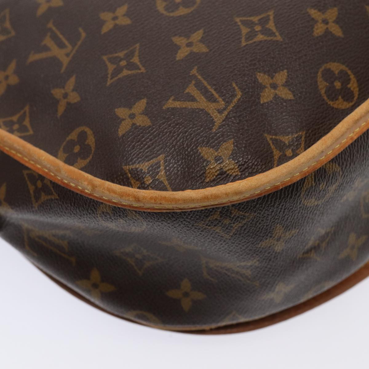 LOUIS VUITTON Monogram Menilmontant MM Shoulder Bag M40473 LV Auth 84949