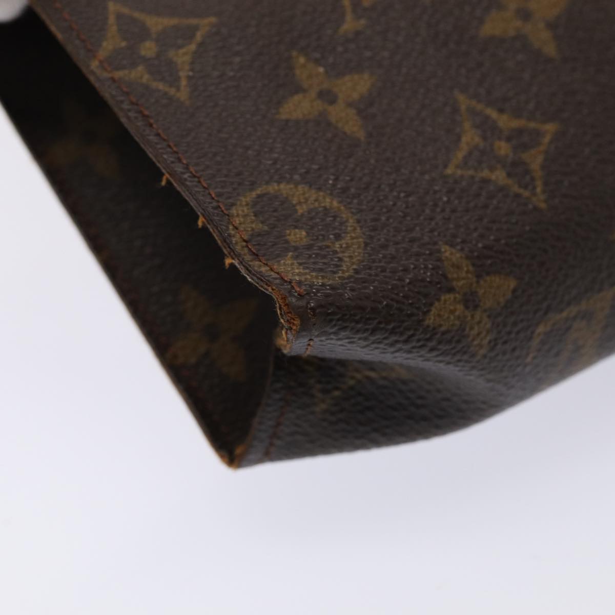 LOUIS VUITTON Monogram Poche Toilette 26 Pouch M47542 LV Auth 84983