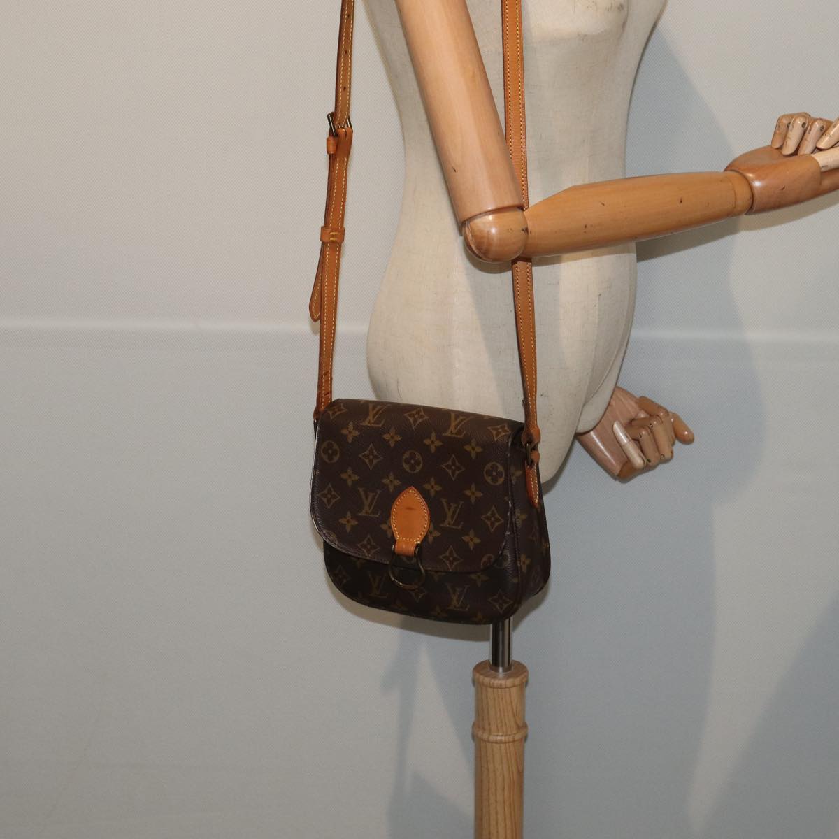 LOUIS VUITTON Monogram Saint Cloud MM Shoulder Bag M51243 LV Auth 84995