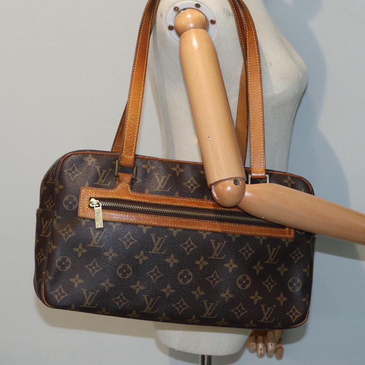 LOUIS VUITTON Monogram Cite GM Hand Bag M51181 LV Auth 85029