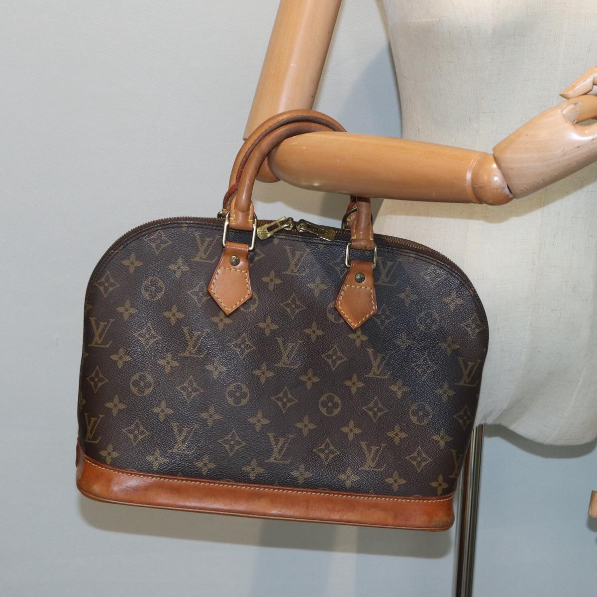 LOUIS VUITTON Monogram Alma Hand Bag M51130 LV Auth 85031