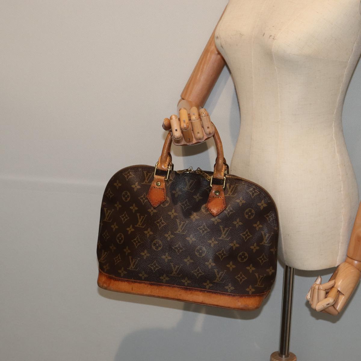 LOUIS VUITTON Monogram Alma Hand Bag M51130 LV Auth 85033