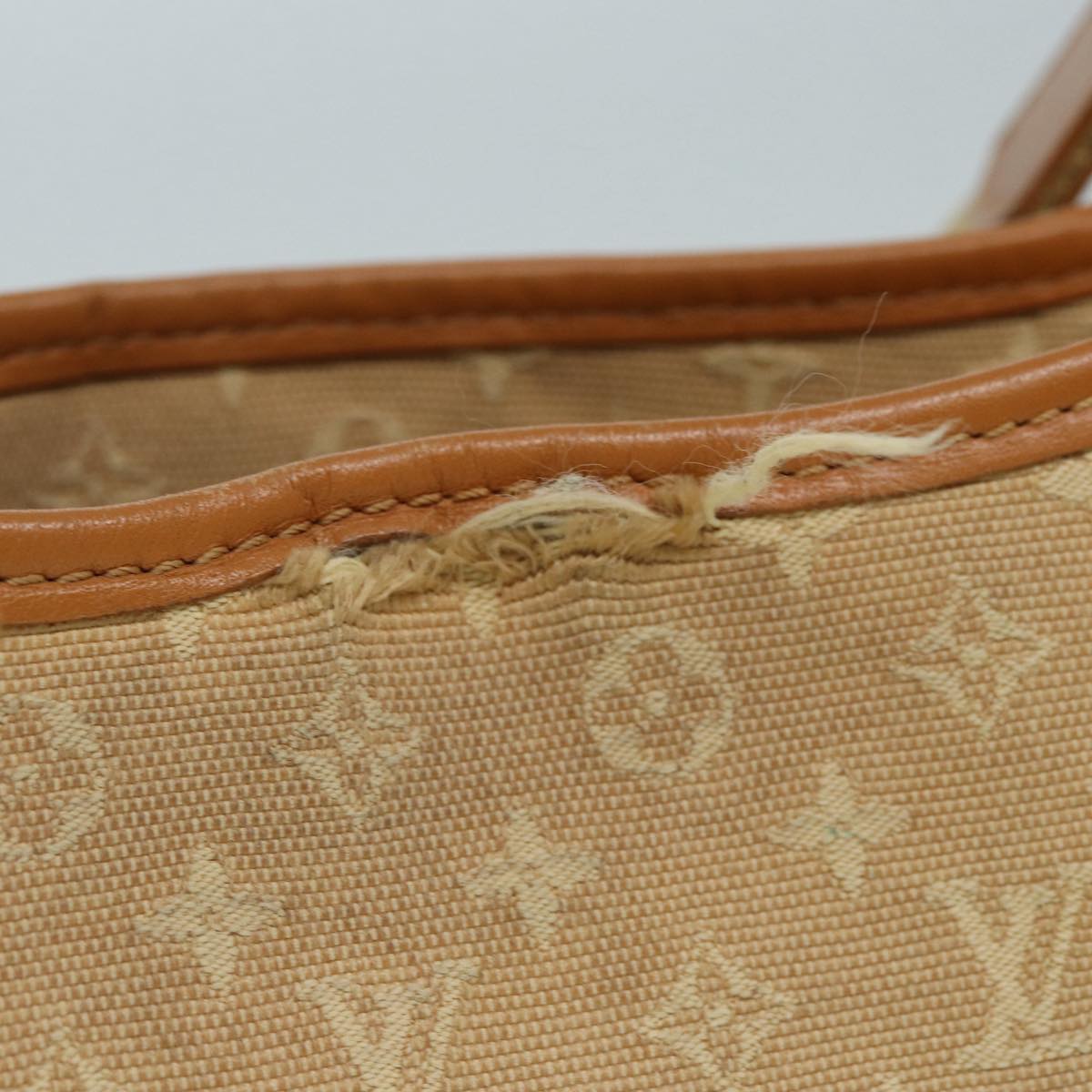 LOUIS VUITTON Monogram Mini Buzas Marie Kate Bag Beige M92323 LV Auth 85046