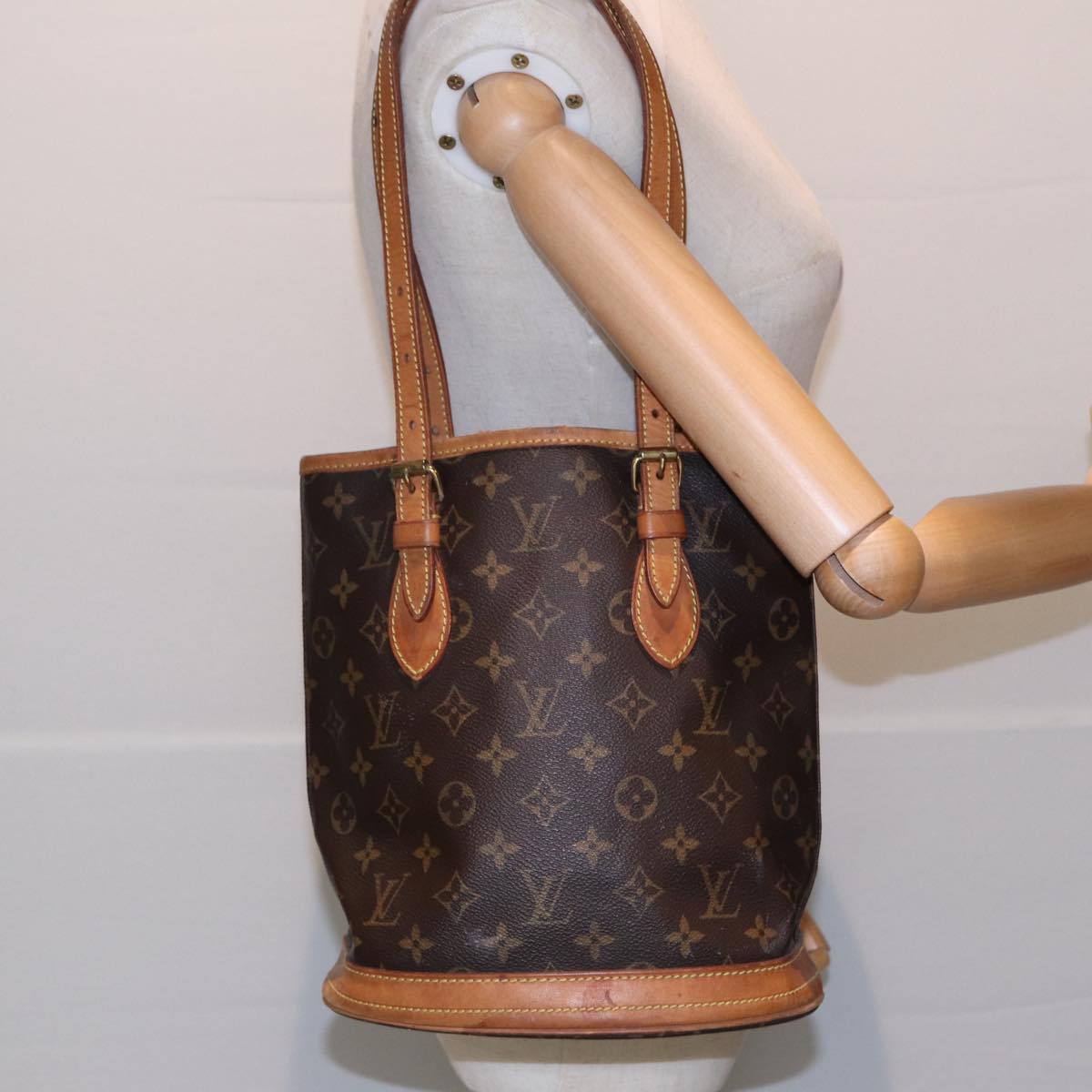 LOUIS VUITTON Monogram Bucket PM Shoulder Bag M42238 LV Auth 85149