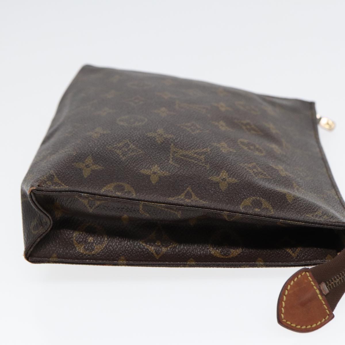 LOUIS VUITTON Monogram Poche Toilette 26 Pouch M47542 LV Auth 85213