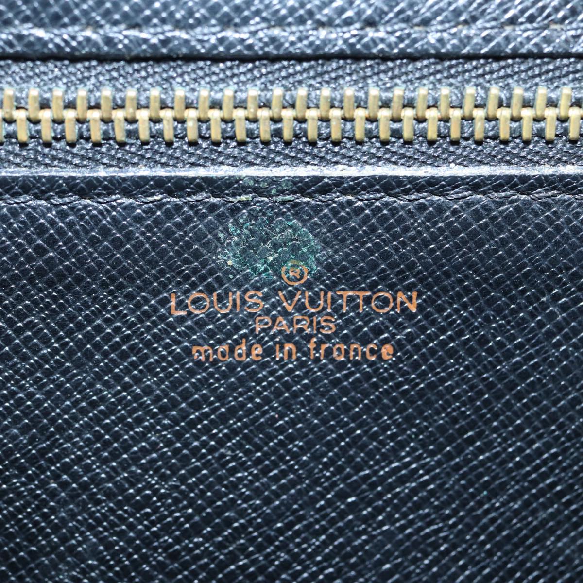 LOUIS VUITTON Epi Montaigne 23 Clutch Bag Green M52664 LV Auth 85216