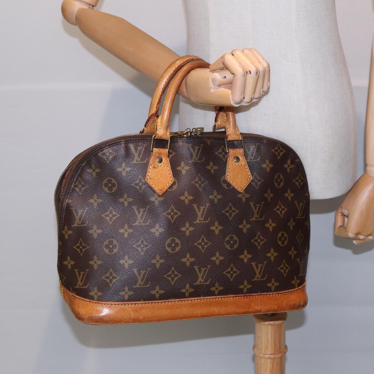 LOUIS VUITTON Monogram Alma Hand Bag M51130 LV Auth 85240