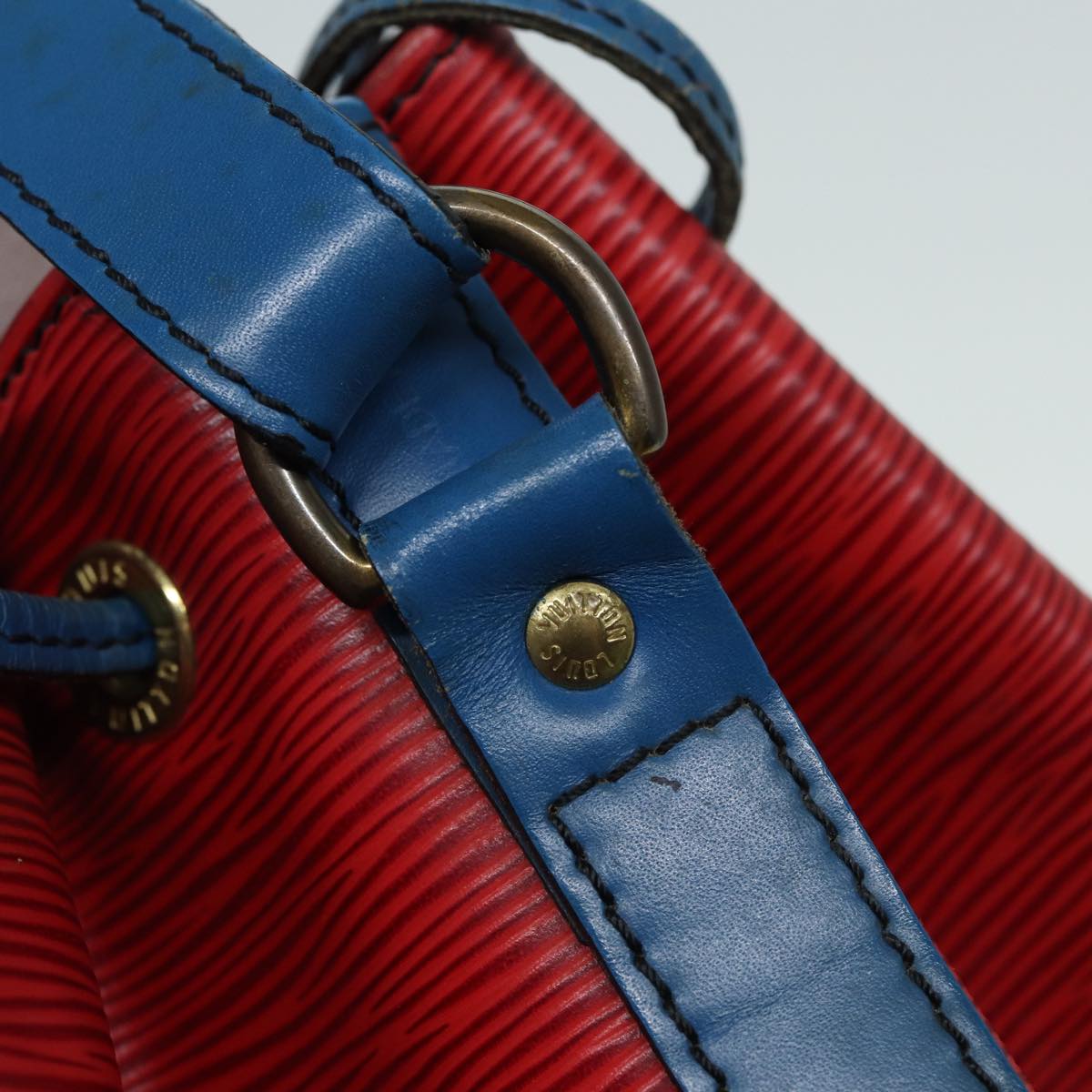 LOUIS VUITTON Epi Noe Shoulder Bag Bicolor Red Blue M44084 LV Auth 85259