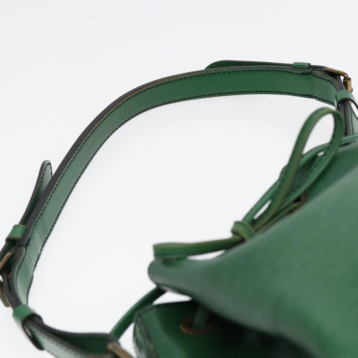 LOUIS VUITTON Epi Petit Noe Shoulder Bag Green M44102 LV Auth 85261