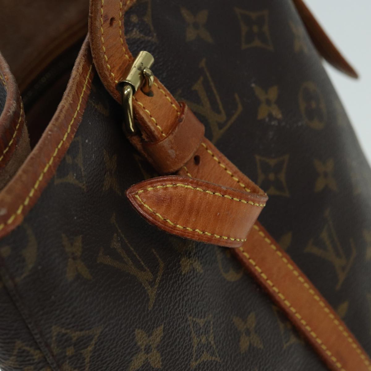 LOUIS VUITTON Monogram Bucket GM Shoulder Bag M42236 LV Auth 85263