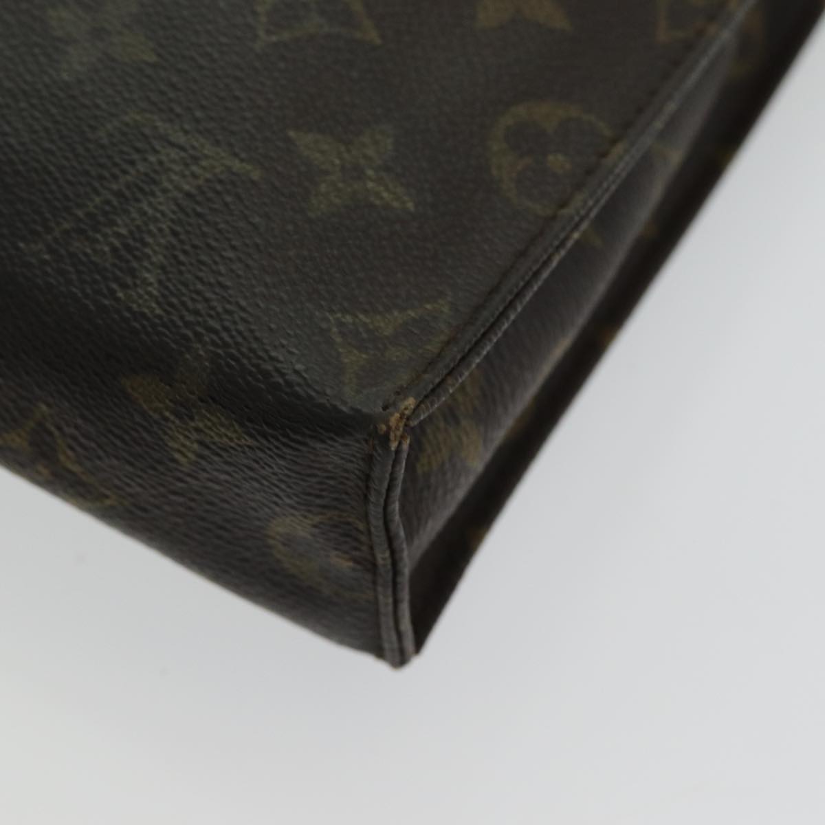 LOUIS VUITTON Monogram Poche Toilette 26 Pouch M47542 LV Auth 85336