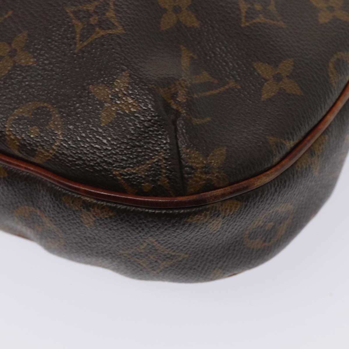 LOUIS VUITTON Monogram Odeon MM Shoulder Bag M56389 LV Auth 85358