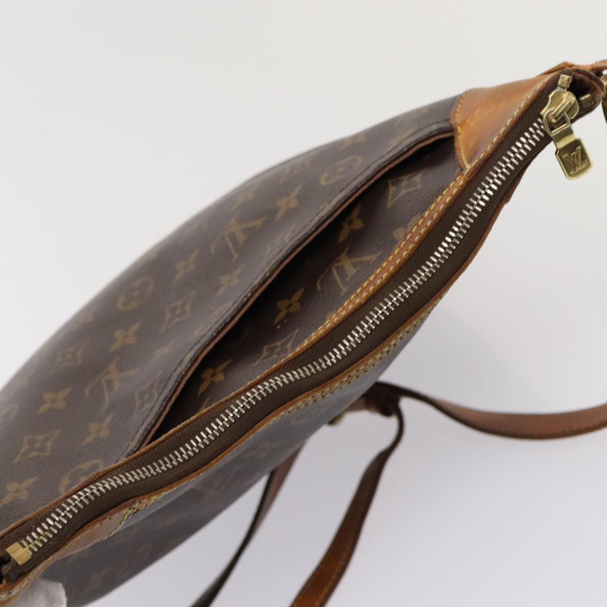 LOUIS VUITTON Monogram Odeon MM Shoulder Bag M56389 LV Auth 85358