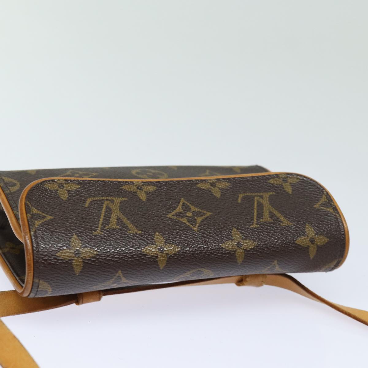 LOUIS VUITTON Monogram Pochette Florentine Waist bag M51855 LV Auth 85421