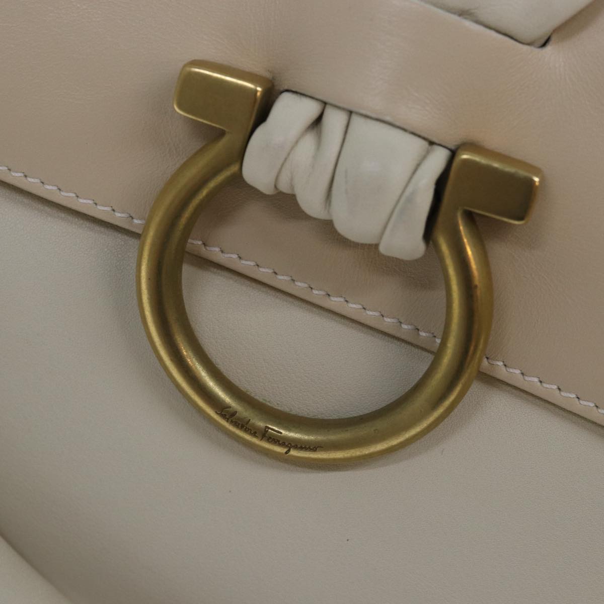 Salvatore Ferragamo Gancini Shoulder Bag Leather White Gold Auth 85534