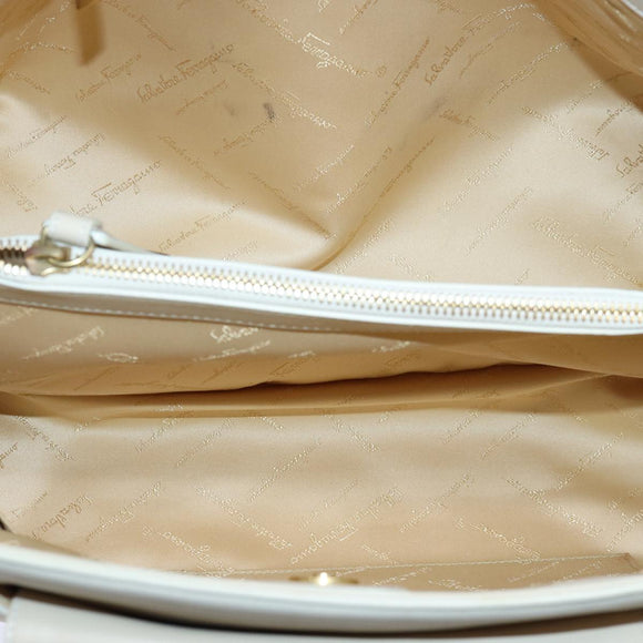 Salvatore Ferragamo Gancini Umhängetasche Leder Weiß Gold Auth 85534