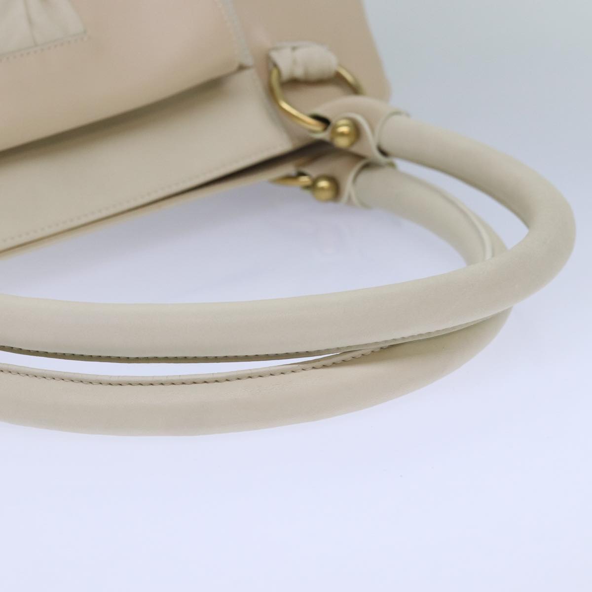 Salvatore Ferragamo Gancini Shoulder Bag Leather White Gold Auth 85534