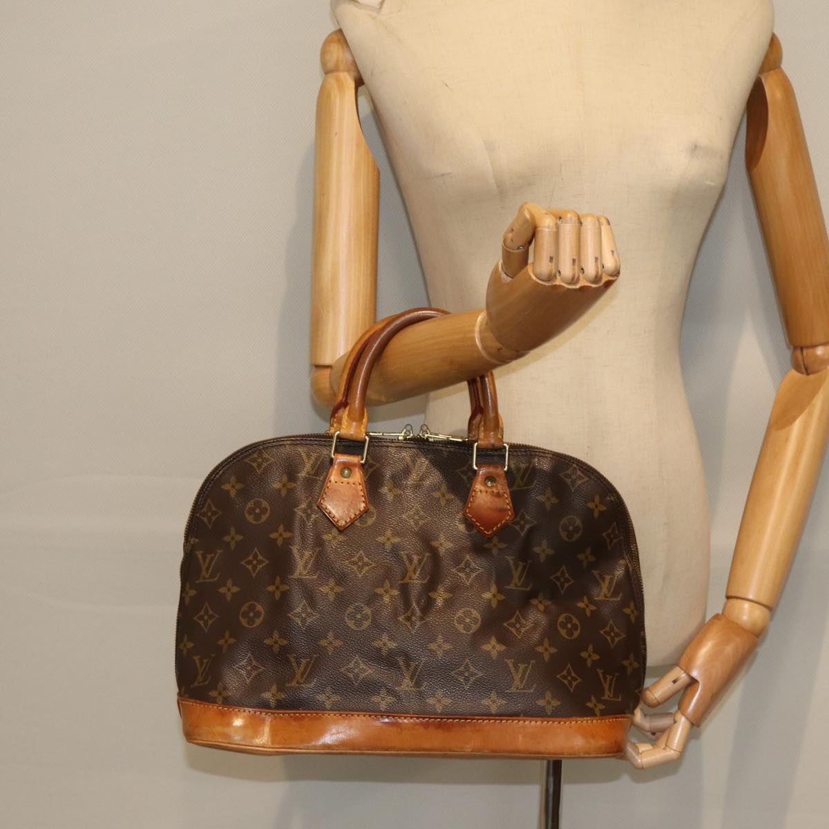 LOUIS VUITTON Monogram Alma Hand Bag M51130 LV Auth 85594