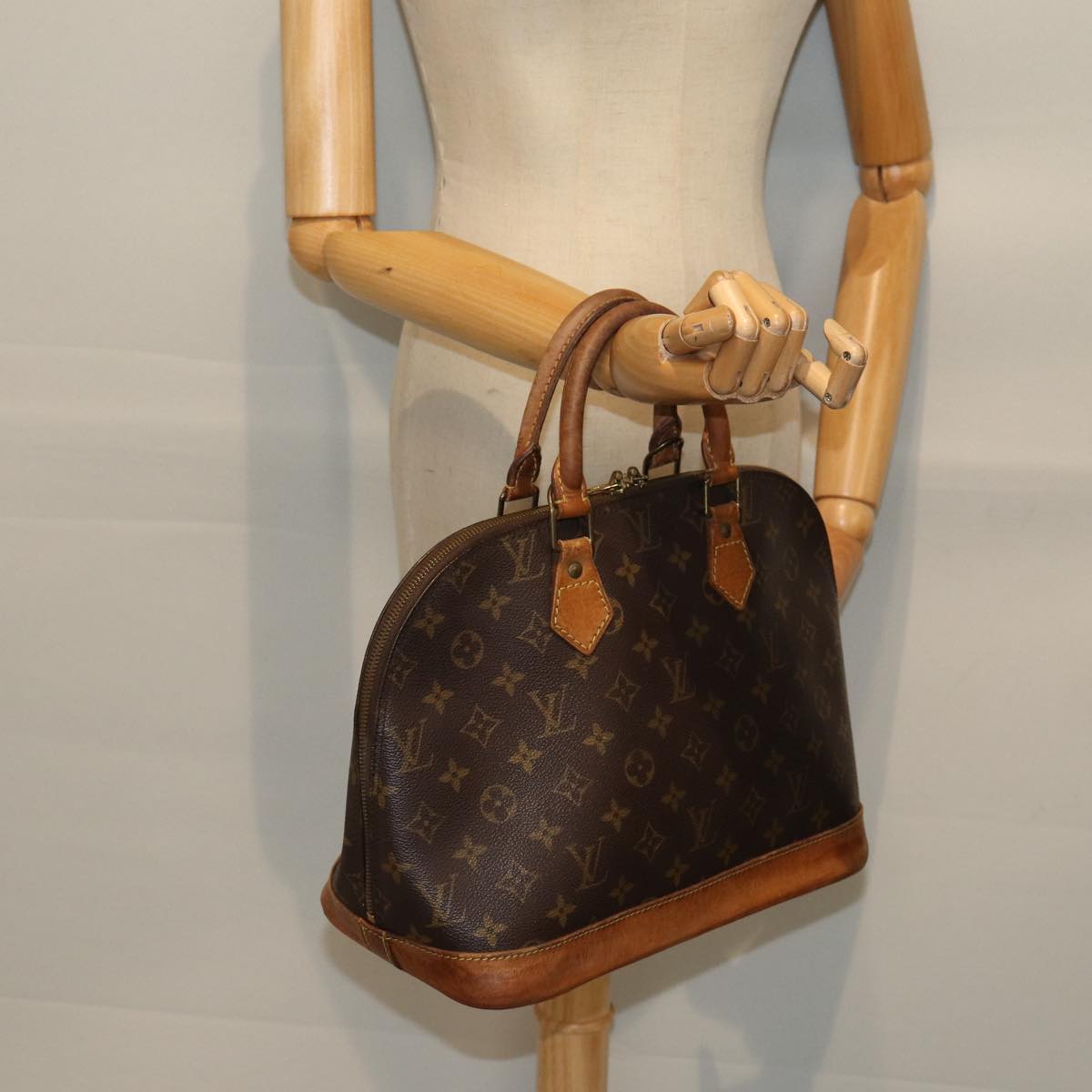 LOUIS VUITTON Monogram Alma Hand Bag M51130 LV Auth 85595