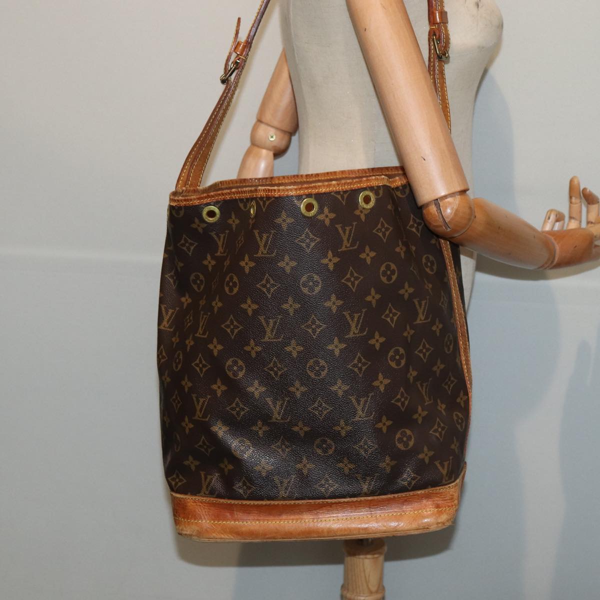 LOUIS VUITTON Monogram Noe Shoulder Bag M42224 LV Auth 85604