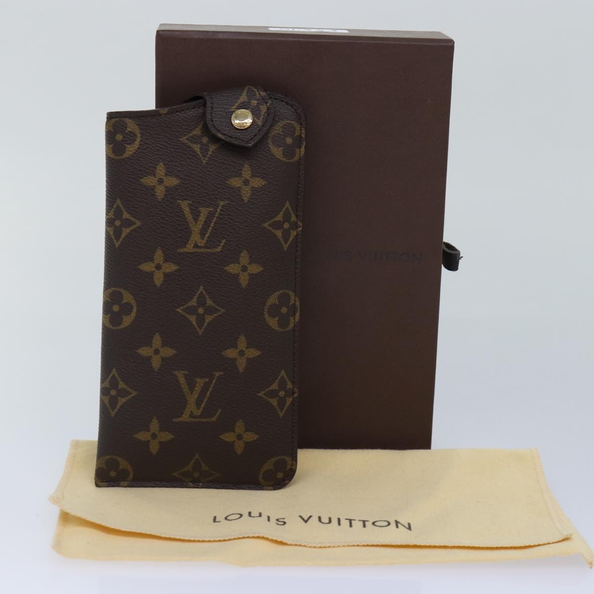 LOUIS VUITTON Monogram Etui Lunette MM Glasses Case M66544 LV Auth 85670