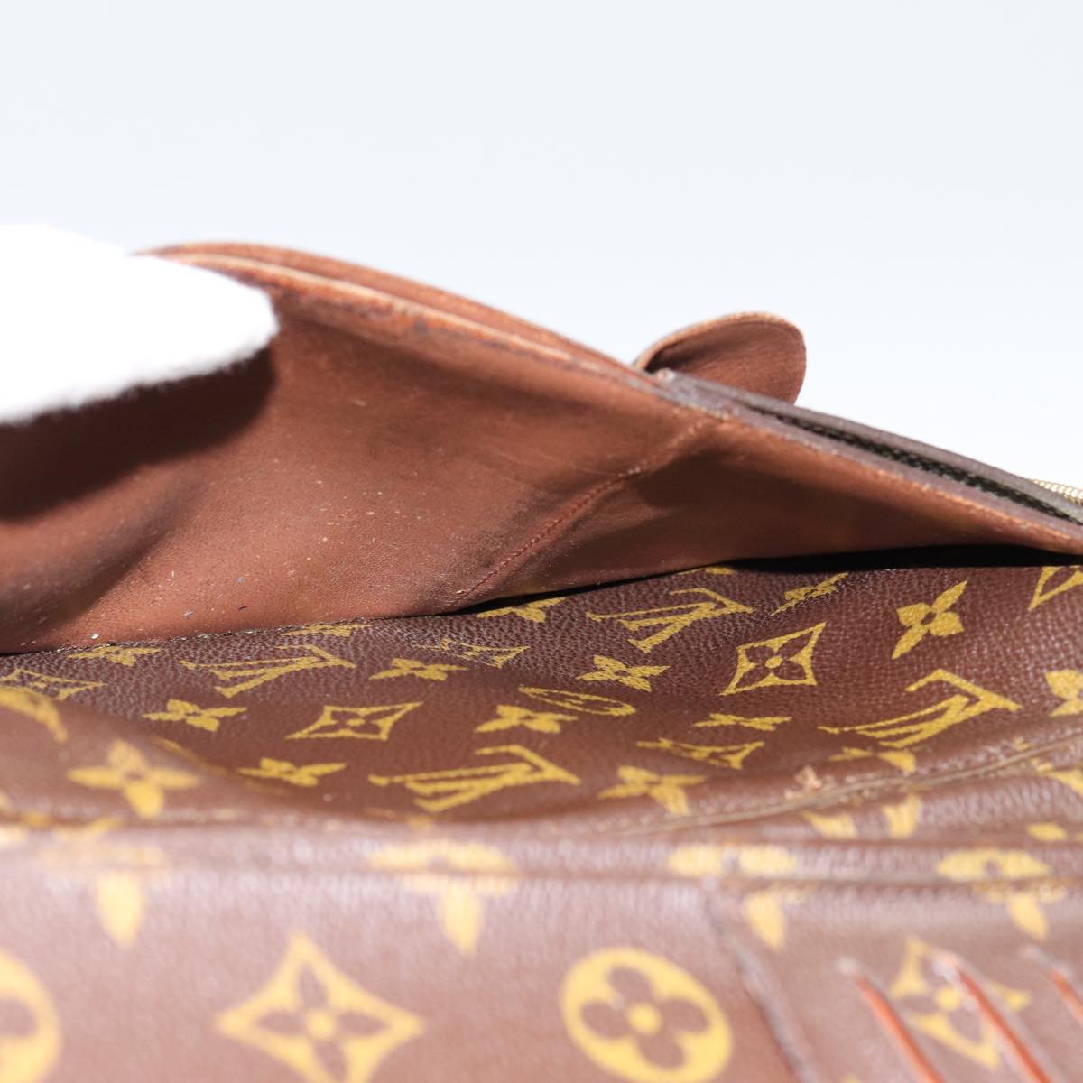 LOUIS VUITTON Monogram Poche Escapade Travel Case M60113 LV Auth 85738