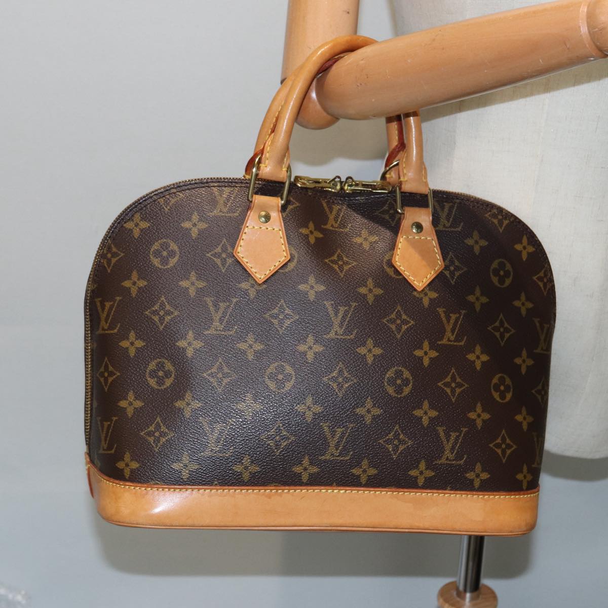 LOUIS VUITTON Monogram Alma Hand Bag M51130 LV Auth 85825