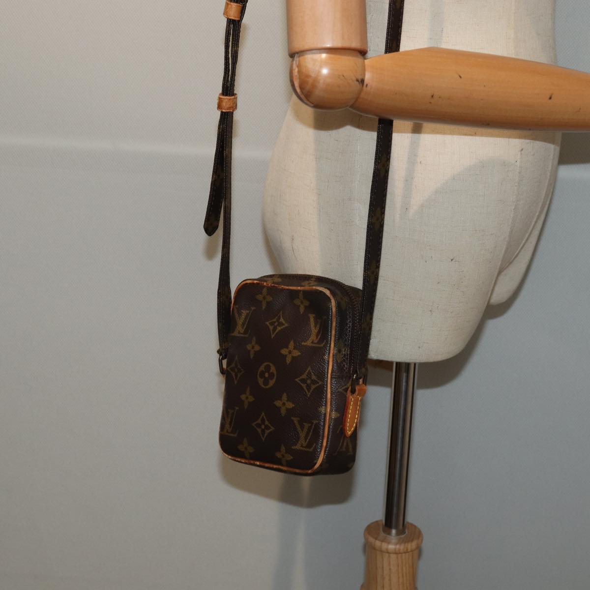 LOUIS VUITTON Monogram Mini Danube Shoulder Bag M45268 LV Auth 85911