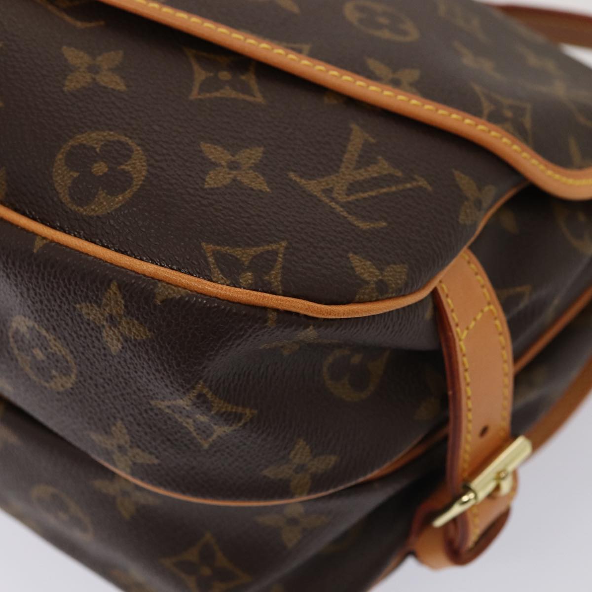 LOUIS VUITTON Monogram Saumur 30 Shoulder Bag M42256 LV Auth 85925A