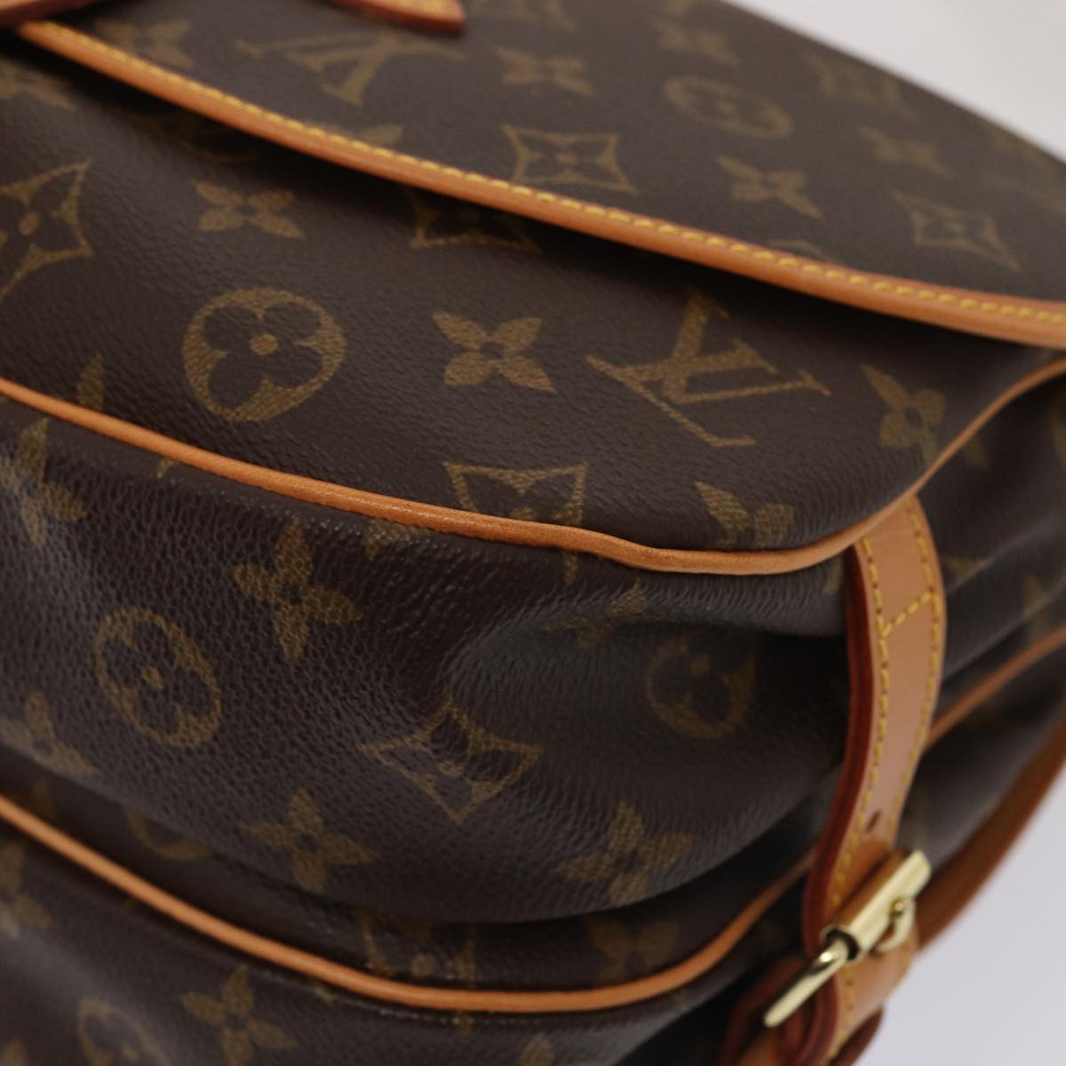 LOUIS VUITTON Monogram Saumur 30 Shoulder Bag M42256 LV Auth 85925A