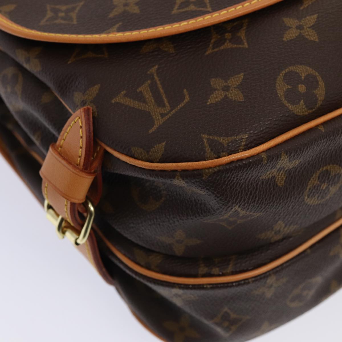 LOUIS VUITTON Monogram Saumur 30 Shoulder Bag M42256 LV Auth 85925A