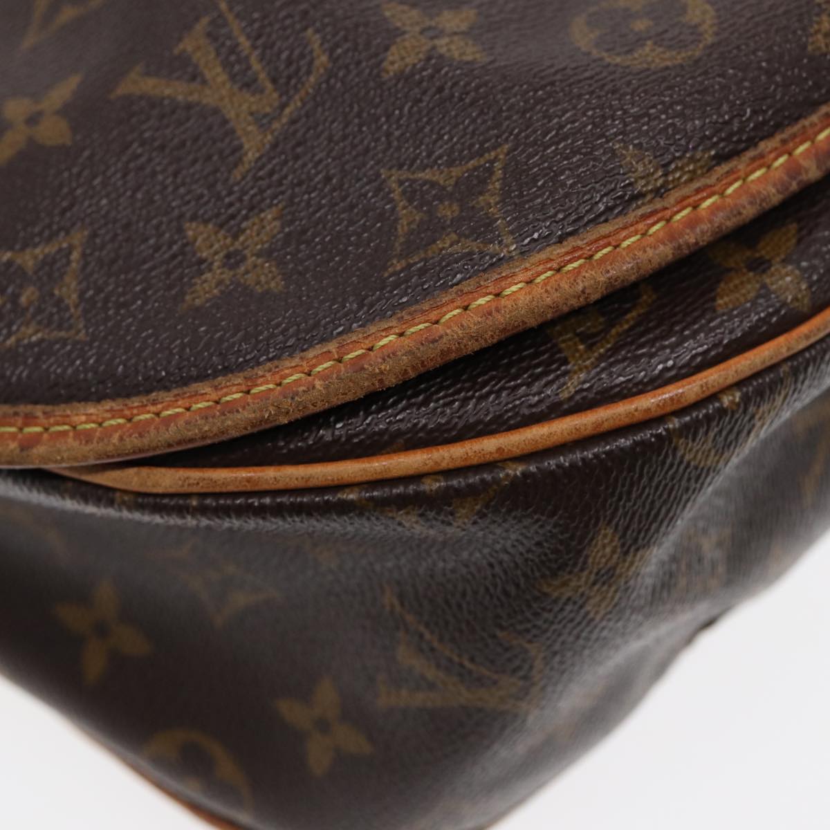 LOUIS VUITTON Monogram Menilmontant MM Shoulder Bag M40473 LV Auth 86077