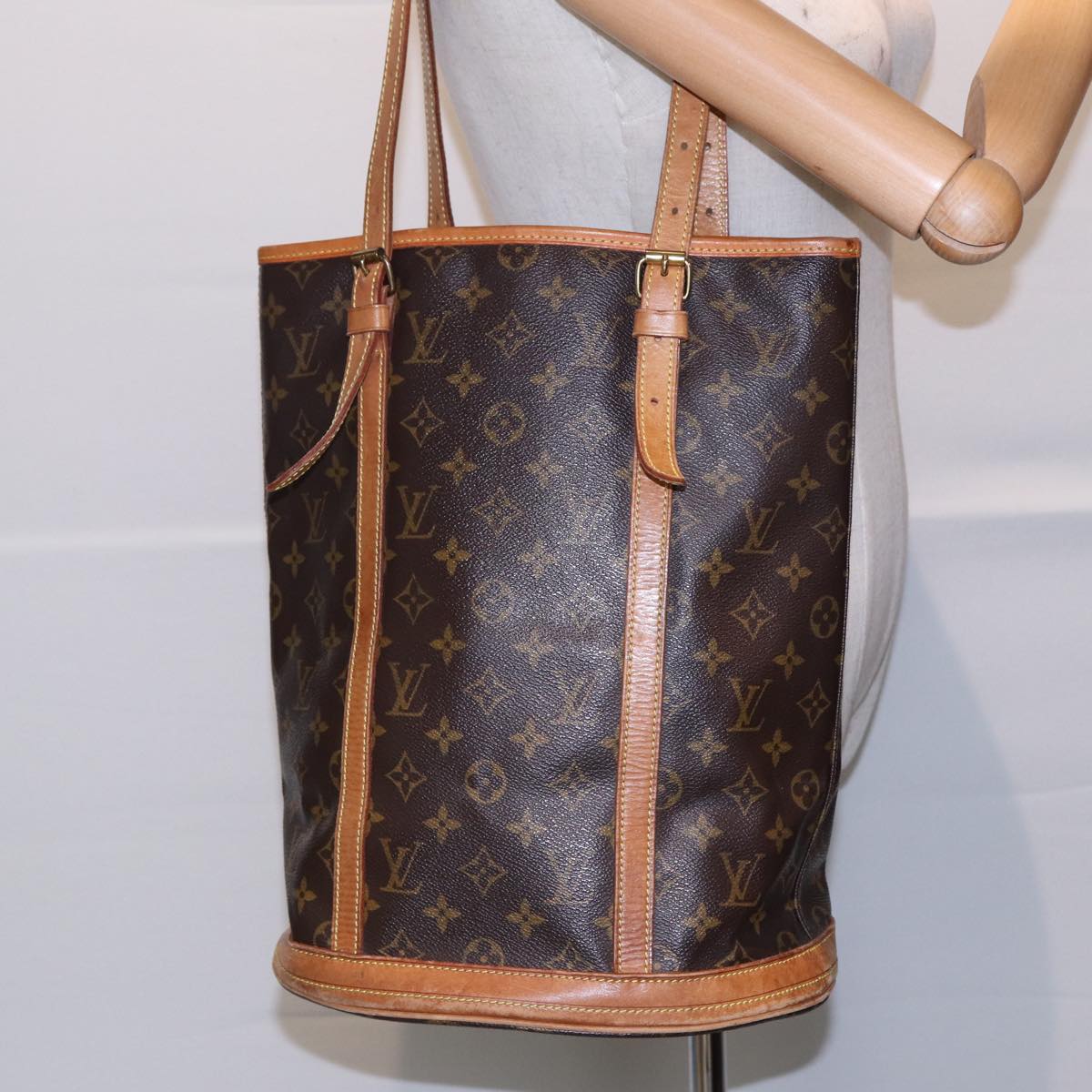 LOUIS VUITTON Monogram Bucket GM Shoulder Bag M42236 LV Auth 86138