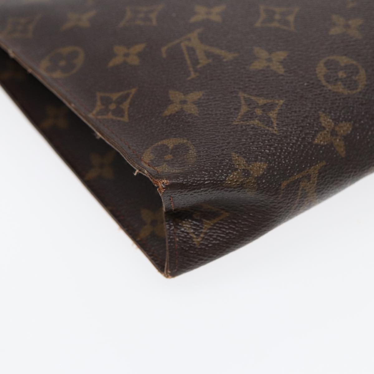 LOUIS VUITTON Monogram Poche Toilette 26 Pouch M47542 LV Auth 86142