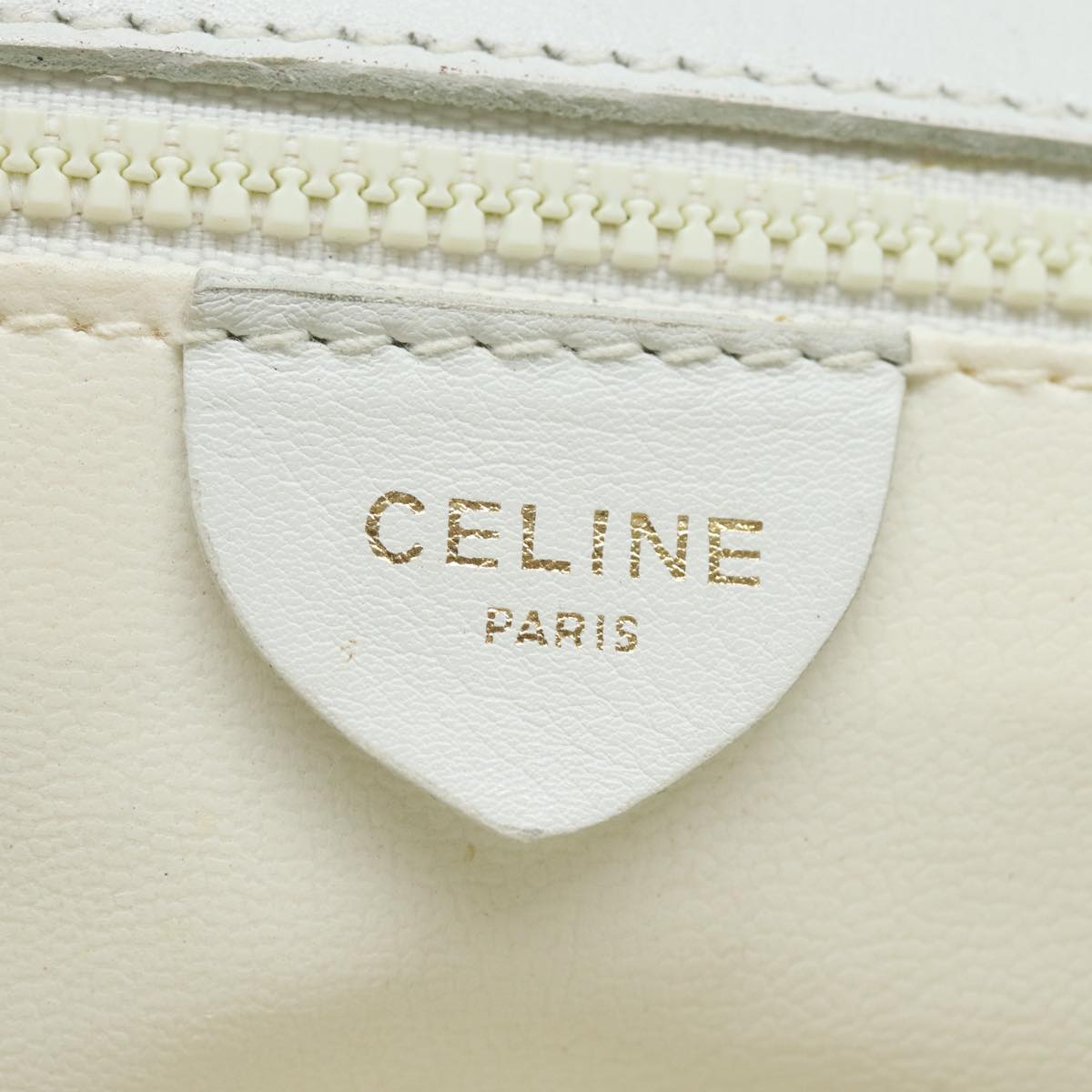 CELINE Horse Carriage Shoulder Bag Leather White Gold Auth 86183