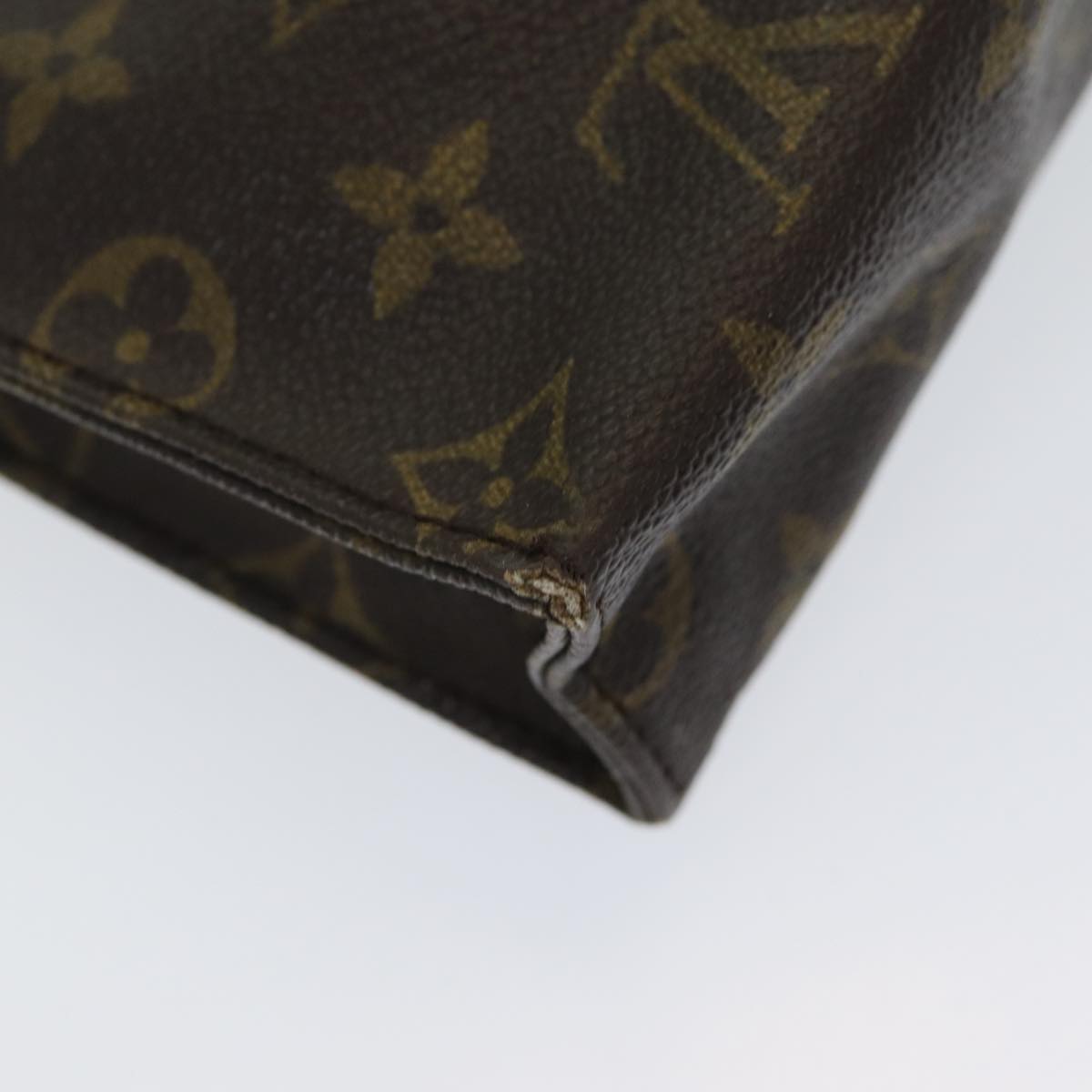 LOUIS VUITTON Monogram Poche Toilette 26 Pouch M47542 LV Auth 86222