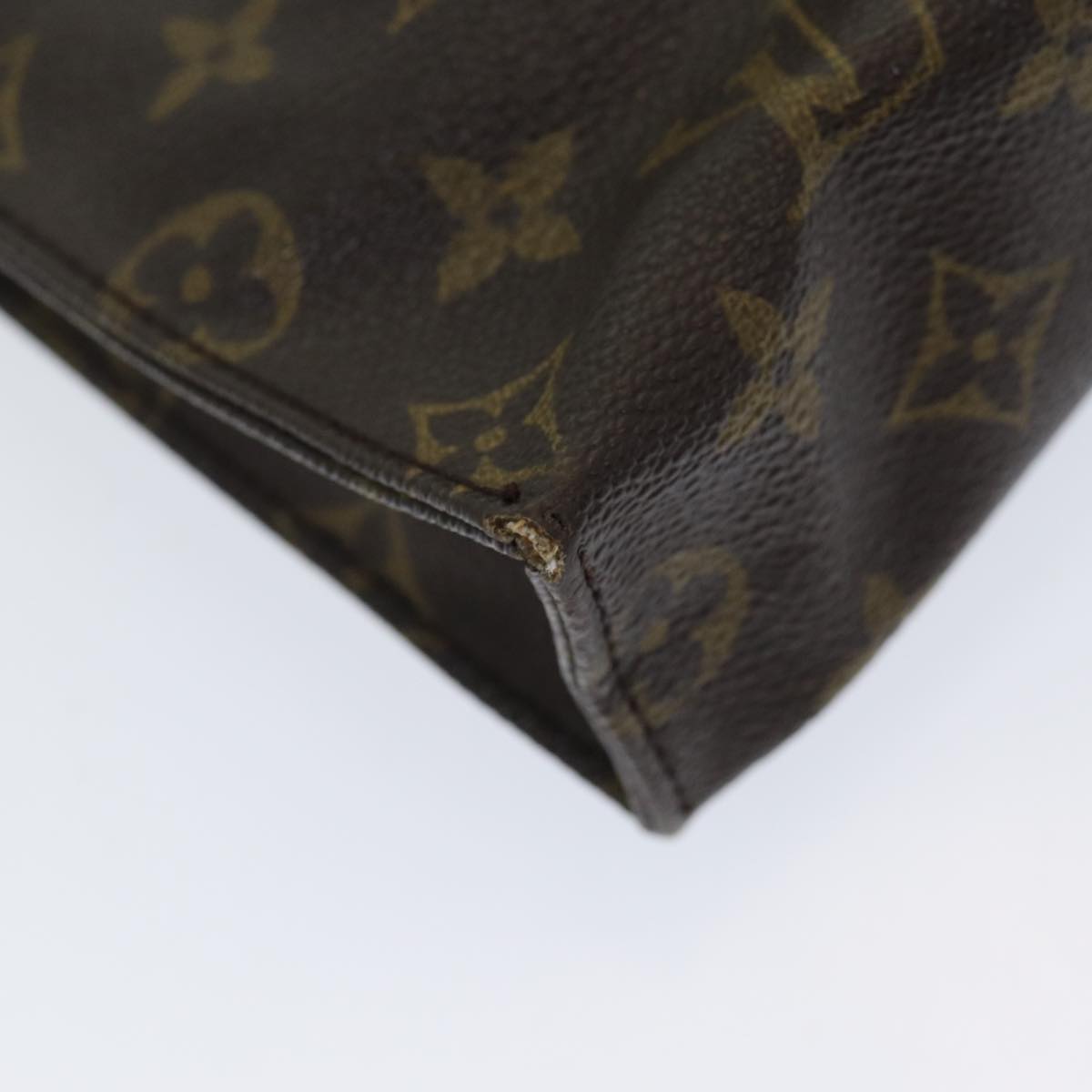 LOUIS VUITTON Monogram Poche Toilette 26 Pouch M47542 LV Auth 86222