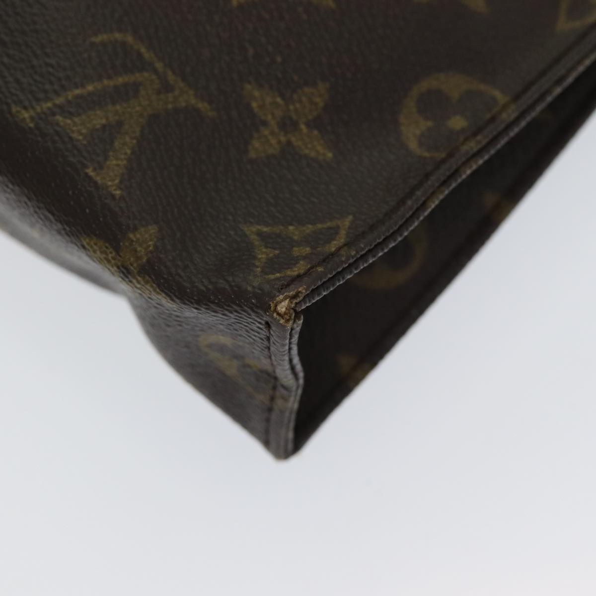 LOUIS VUITTON Monogram Poche Toilette 26 Pouch M47542 LV Auth 86222