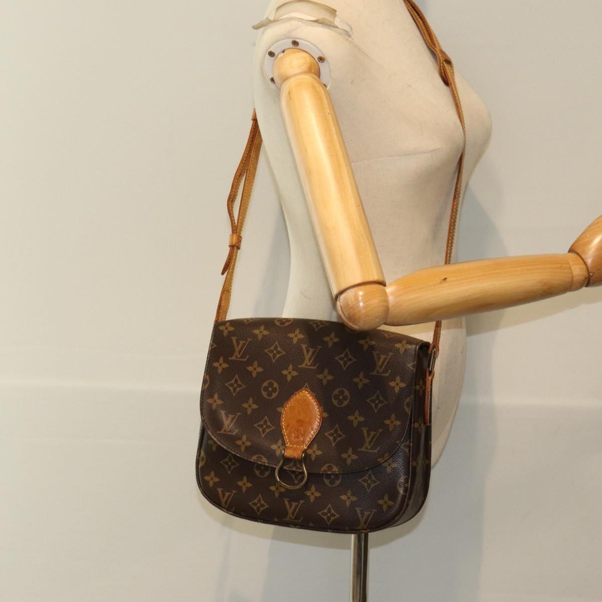 LOUIS VUITTON Monogram Saint Cloud GM Shoulder Bag M51242 LV Auth 86223