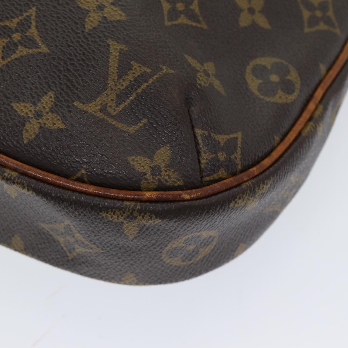 LOUIS VUITTON Monogram Odeon PM Shoulder Bag M56390 LV Auth 86236